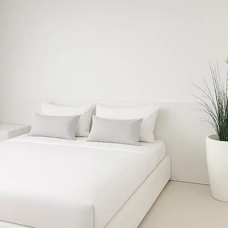 Bianco D'alghero - By The Sea