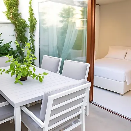 Bianco D'alghero - By The Sea * アルゲーロ