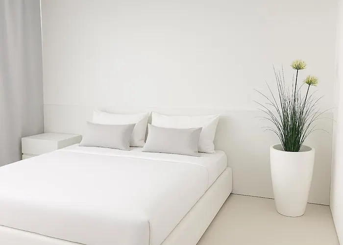 Bianco D'alghero - By The Sea